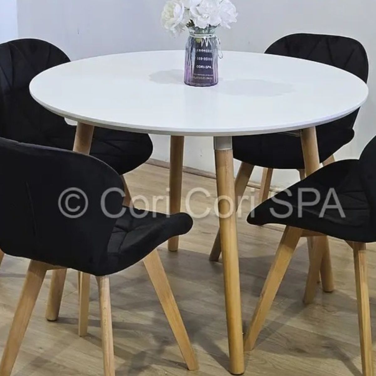 CORI CORI - Comedor Mesa Aura Blanca 100cm + 4 Sillas Mariposa Velvet