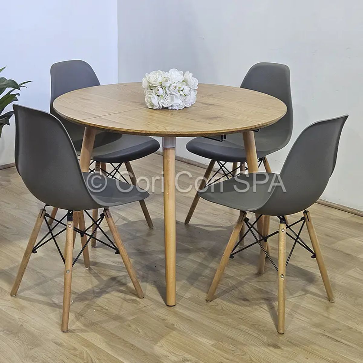 CORI CORI - Comedor Mesa Aura Wood 100cms + 4 Sillas Eames
