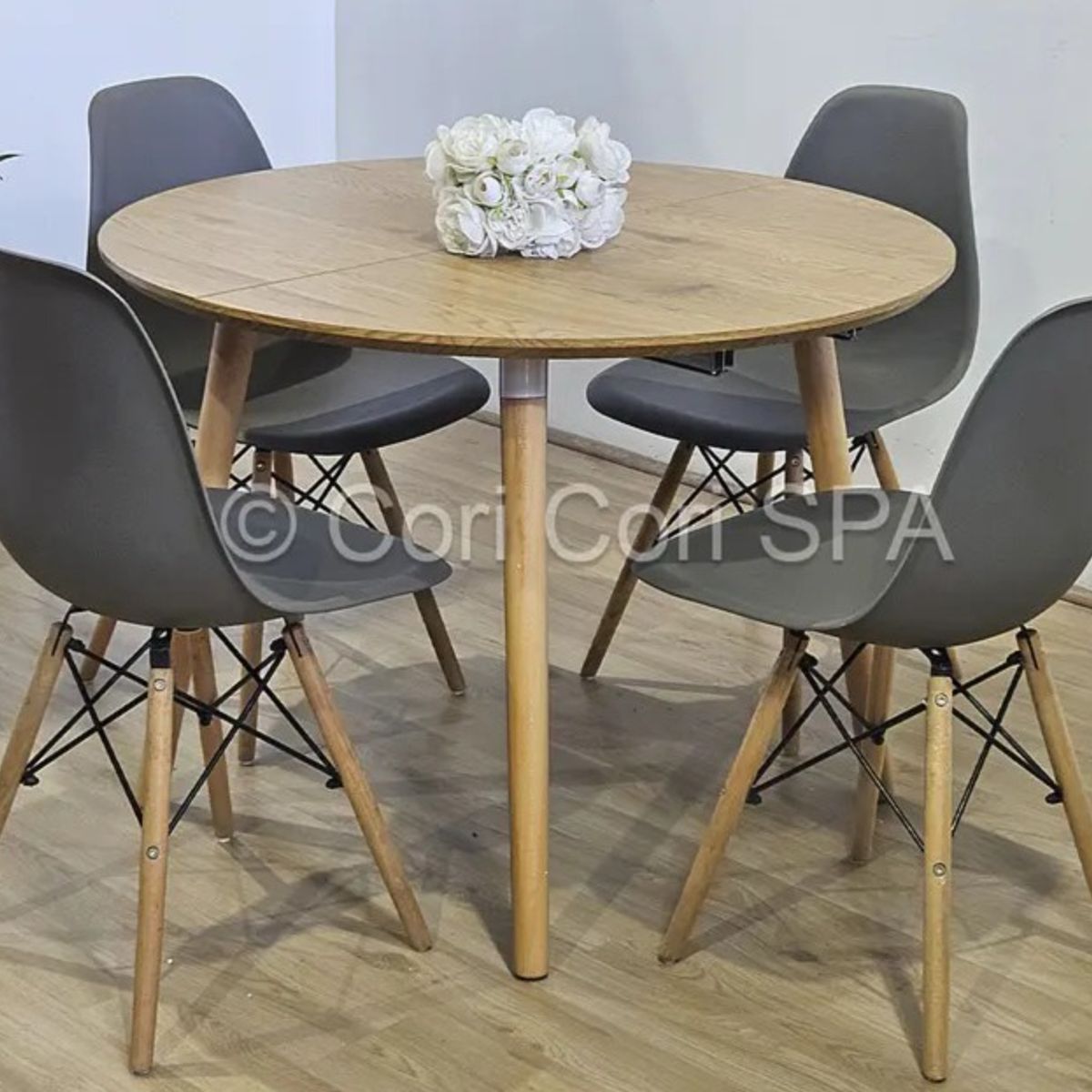 CORI CORI - Comedor Mesa Aura Wood 100cms + 4 Sillas Eames