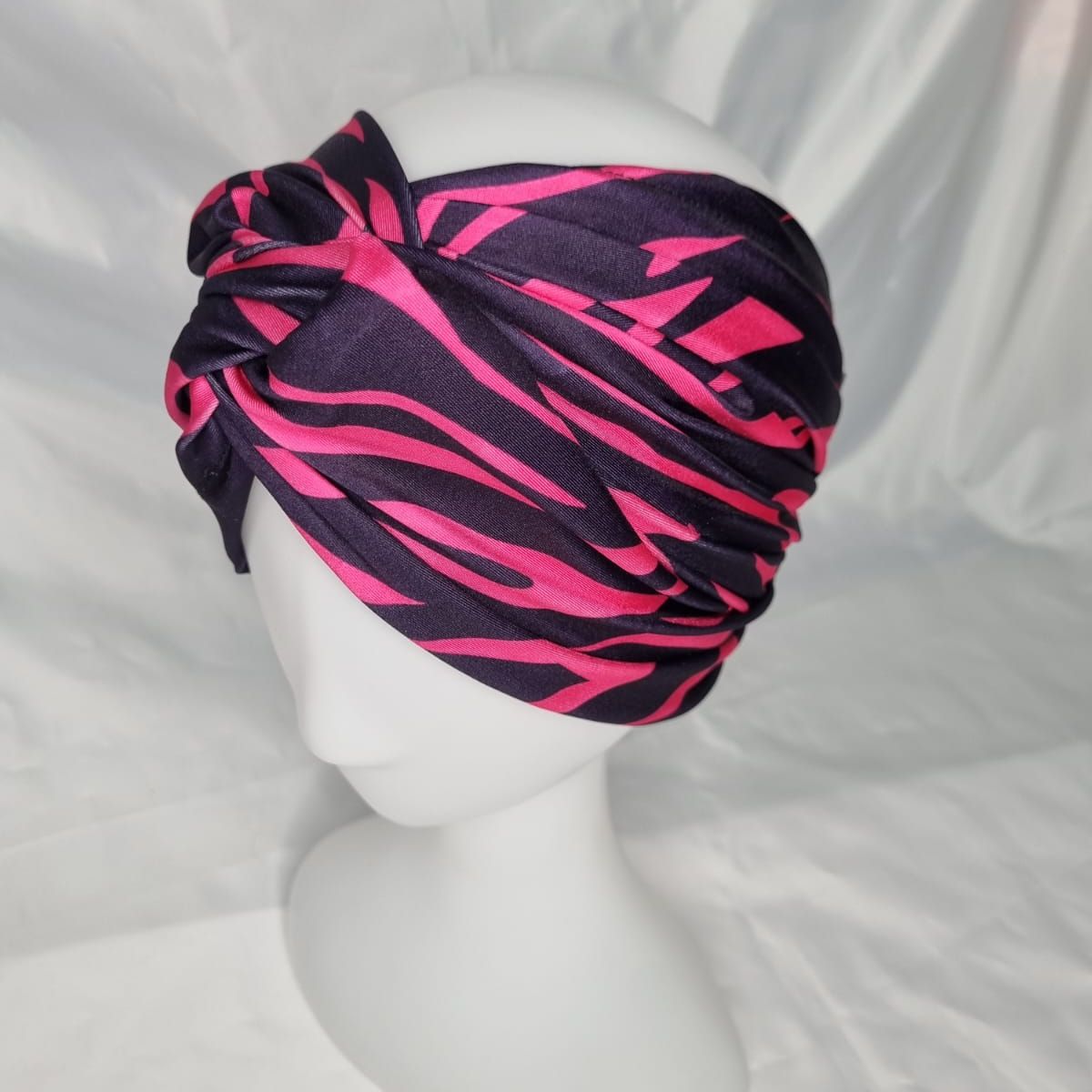 EL ESPACIO DE TOMMY - Turbante cintillo clínico lycra cebra fucsia y burdeo oscuro