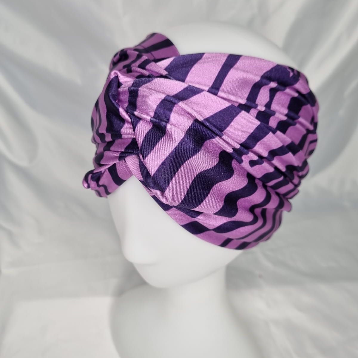 EL ESPACIO DE TOMMY - Turbante cintillo clínico lycra cebra morado