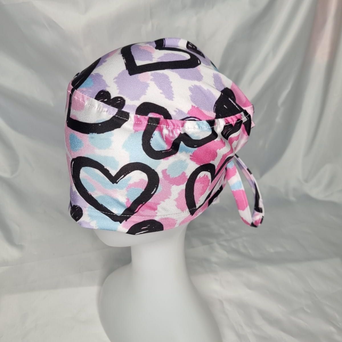 EL ESPACIO DE TOMMY - Gorro Clínico Lycra corazones negros