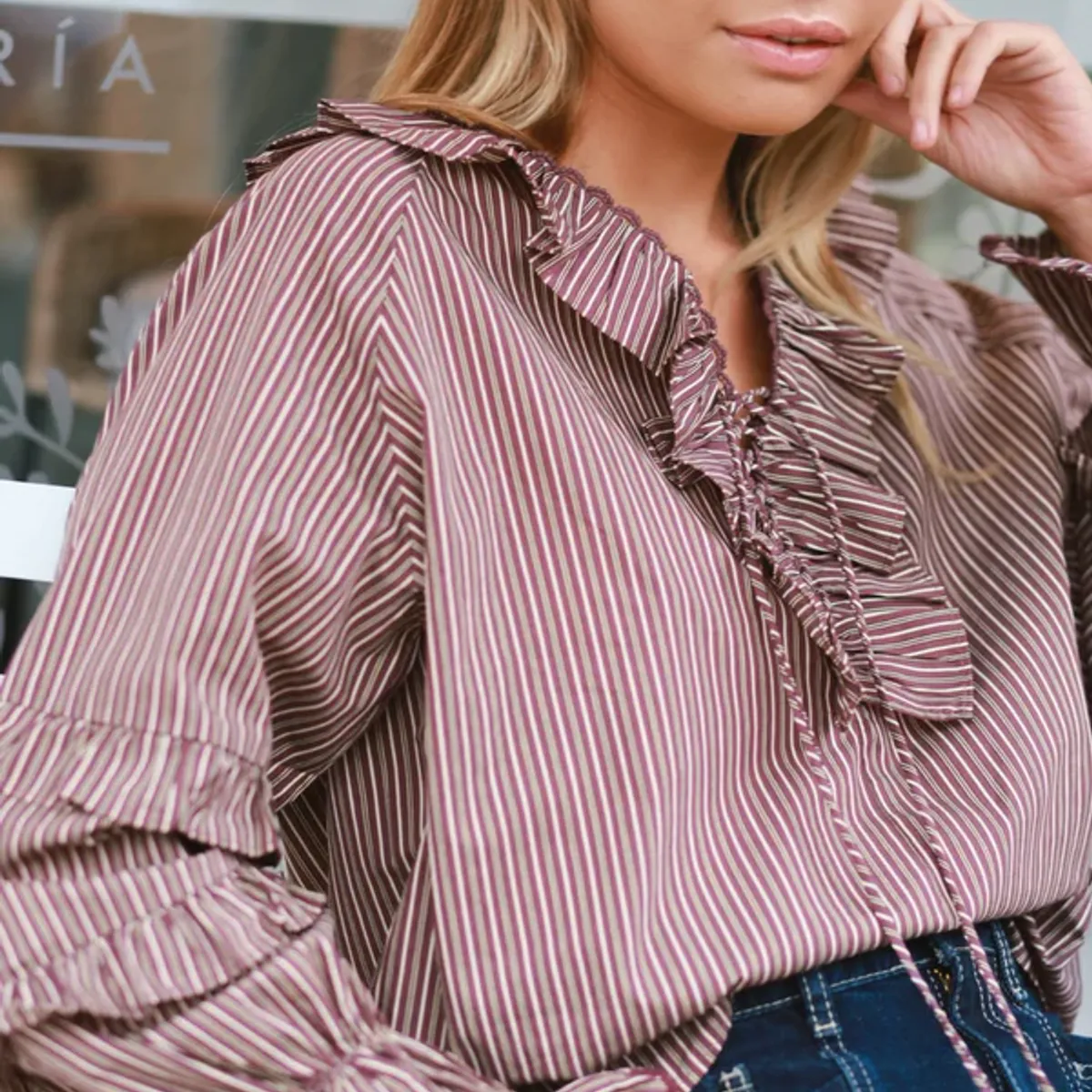 RUPHA - Blusa Burdeo con Vuelos y Rayas Margaux Rupha