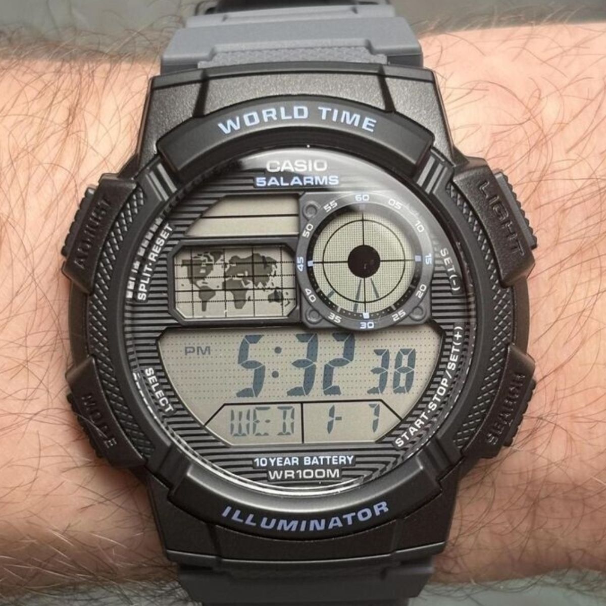 CASIO - RELOJ CASIO AE1000W-8A HOMBRE DEPORTIVO  WORLD TIME WR100M