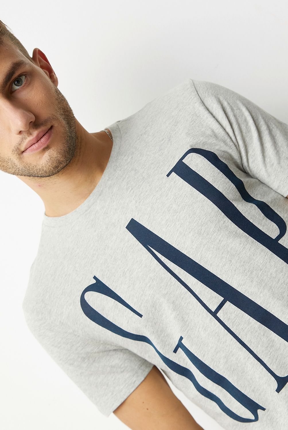 GAP - GAP Polera Manga Corta Algodón Hombre