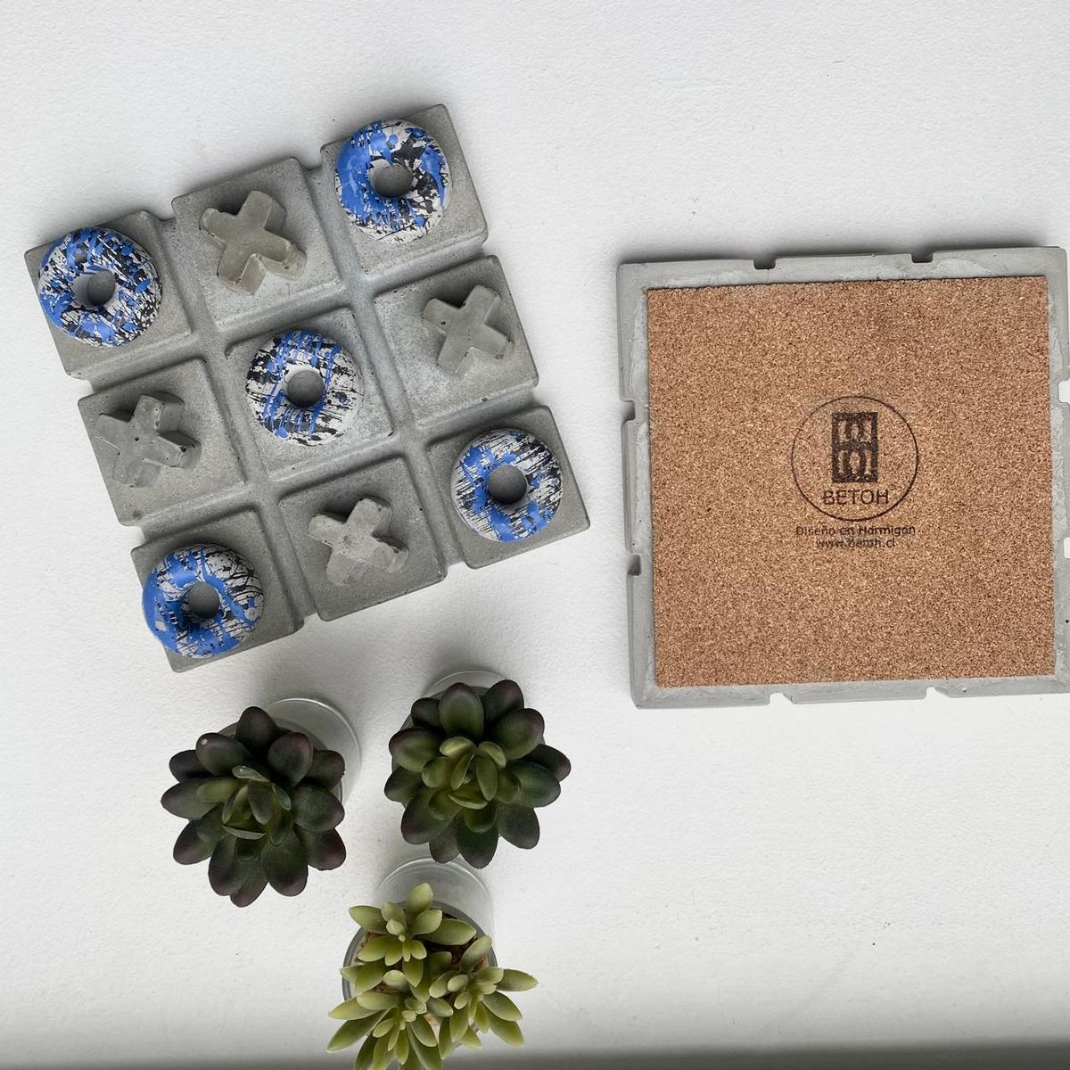 BETOH - Juego Gato De Hormigón AzulNegro