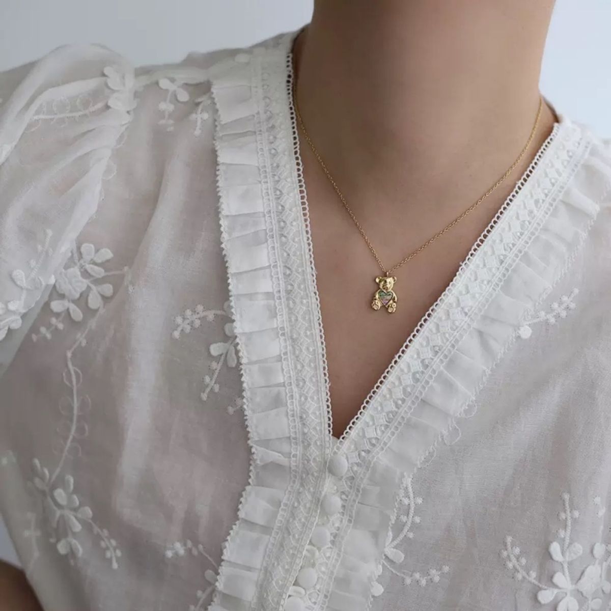 LUX JOYAS - Collar Baño Oro 18K Osito Nácar Z