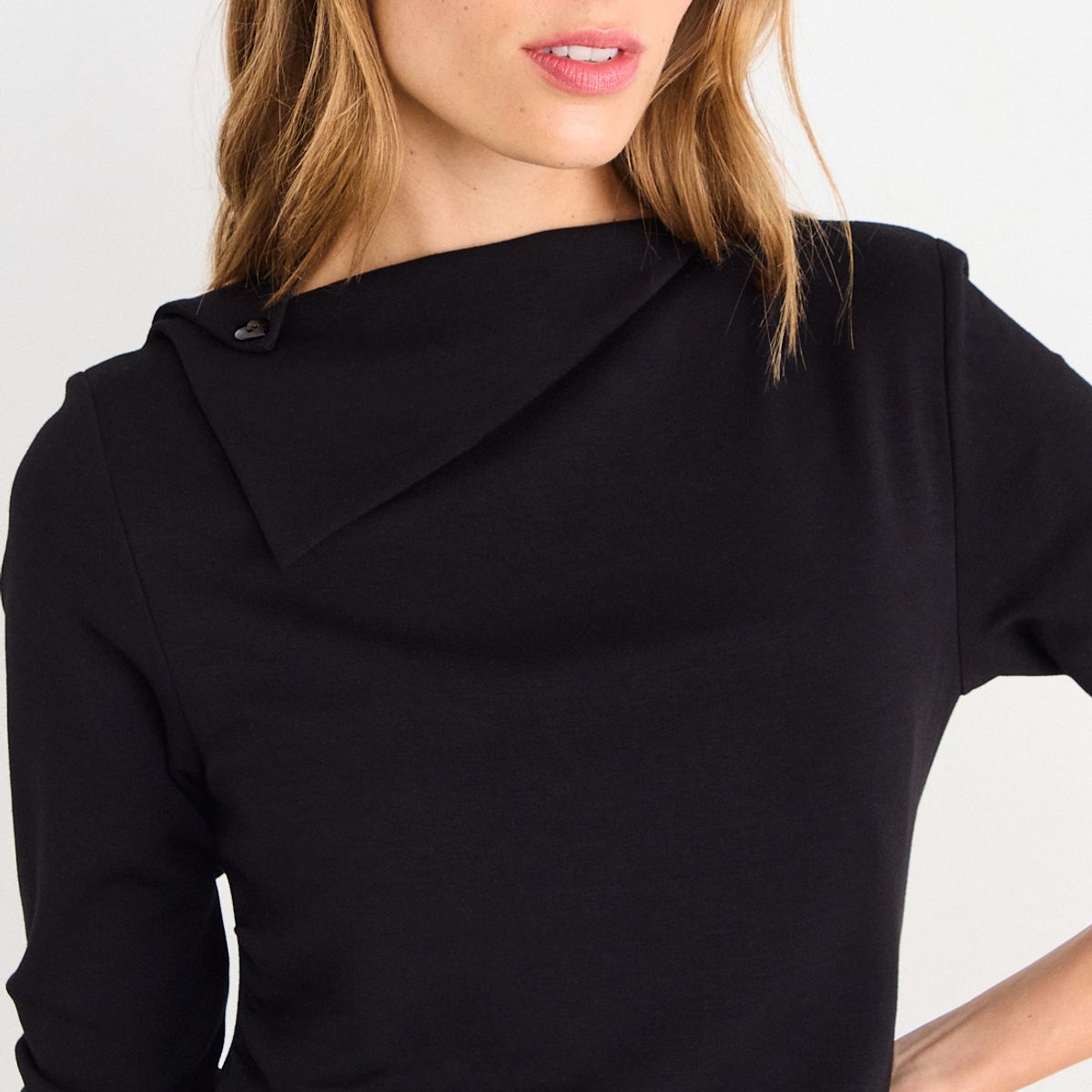 IO - Polera Lisa Mujer Negro Io