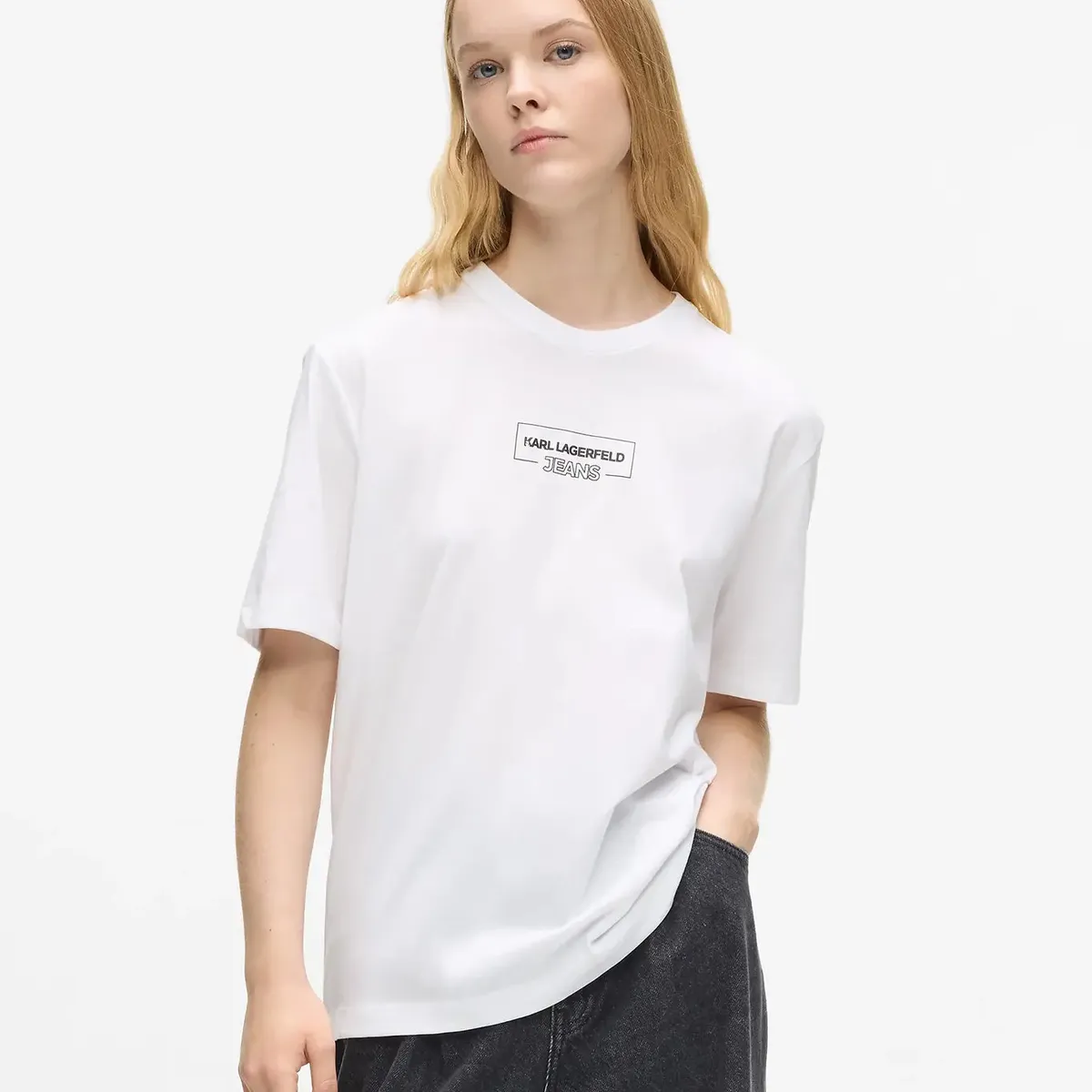 KARL LAGERFELD - Polera regular con logo outline
