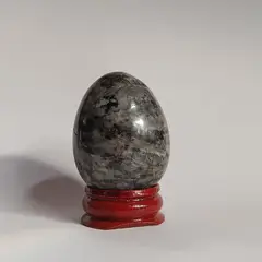 GENERICO - Huevo de Piedra Obsidiana Nevada con Base de Madera. Alto 4,5 cm