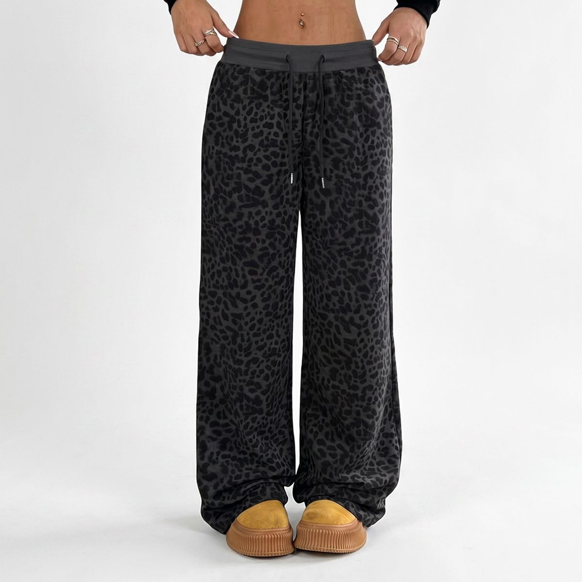 AGW - Pantalón Animal Print de Buzo Palazzo en Lanilla Térmico Forrado En Chiporro