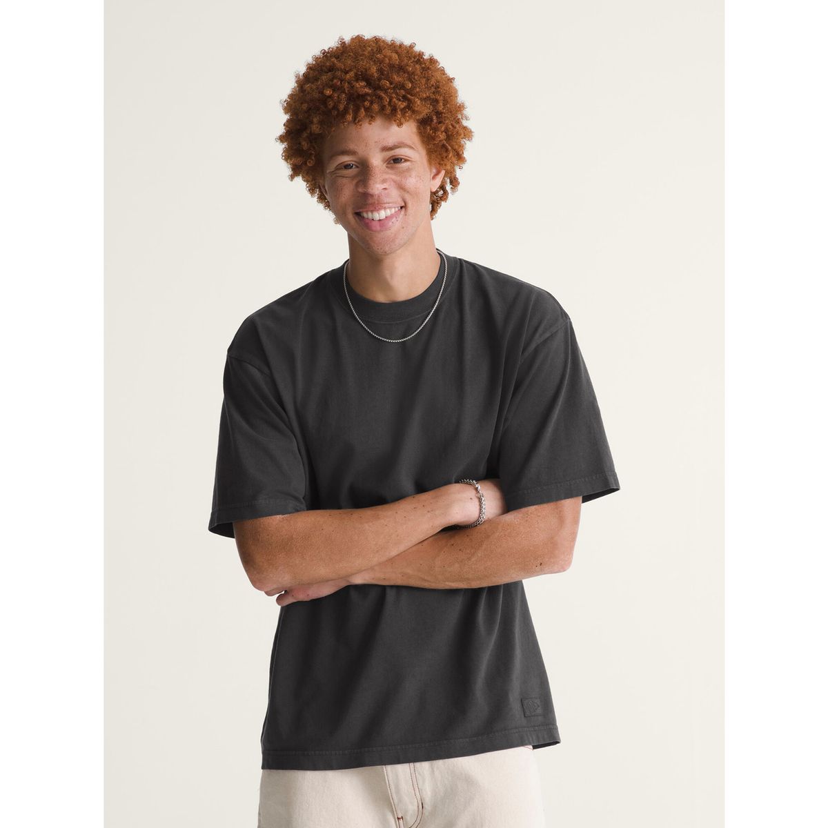 VANS - Polera MC Hombre Loose Fit Tshirt Negro VANS