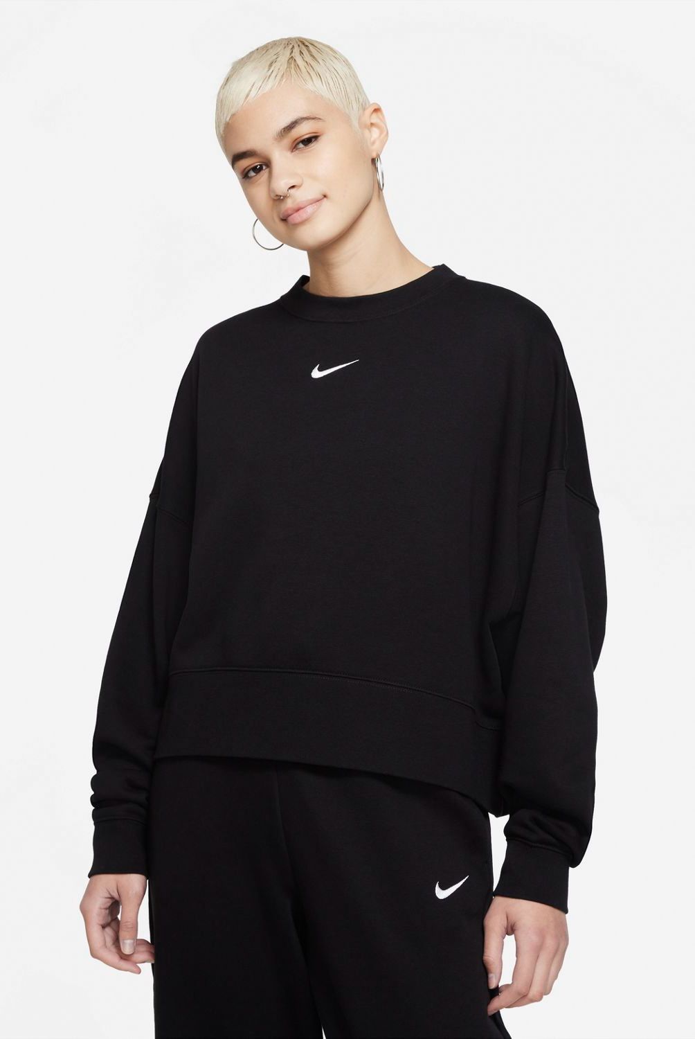 NIKE - Polera Manga Larga Deportiva Mujer