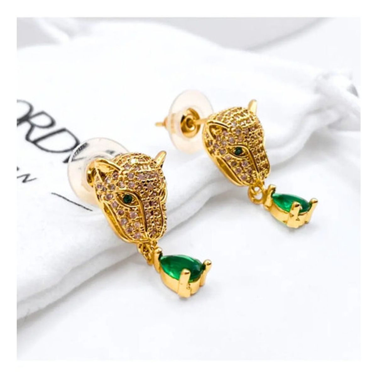 Aros Apegados Cabeza Leopardo, Chapados En Oro Y Circonita Dorado, marca GENERICO - Foto 2