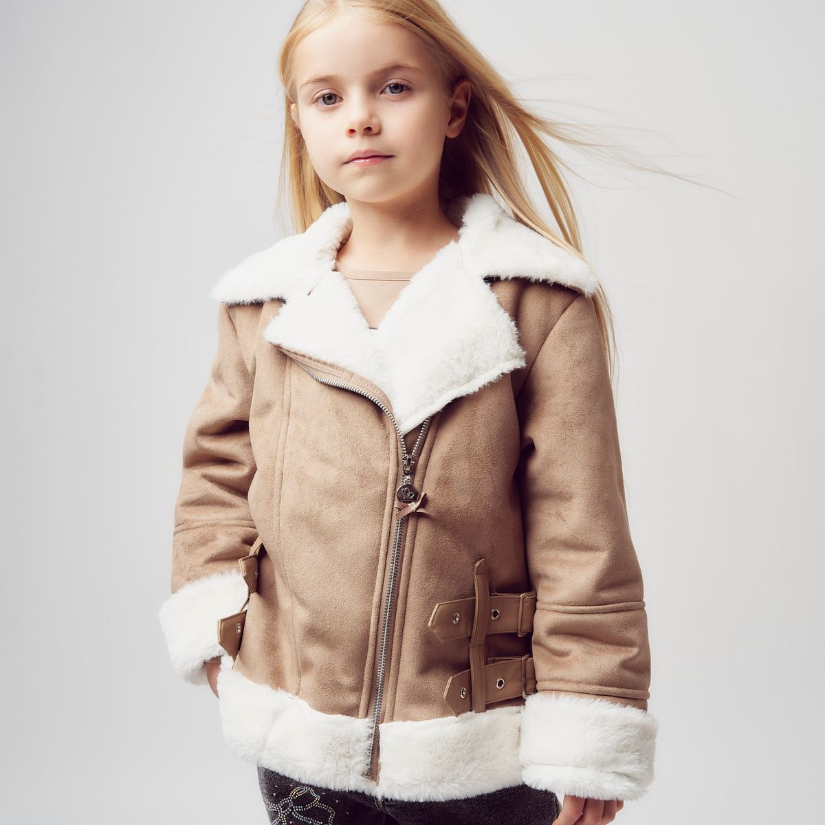 LIMONADA - Chaqueta niña aviadora de gamuza chocolate Limonada