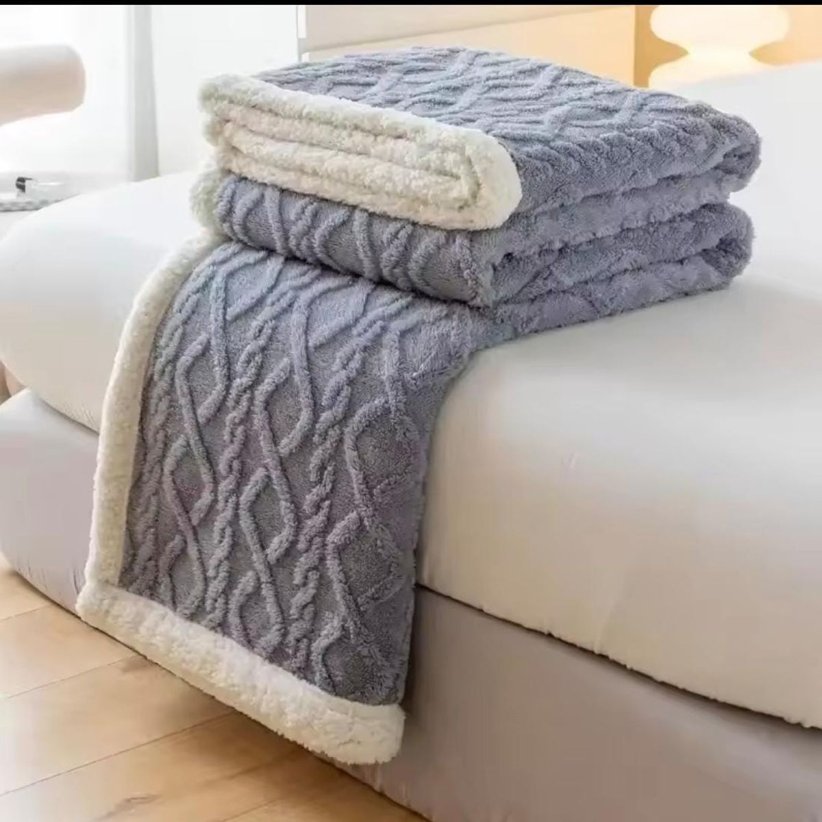 GENERICO - Frazada Plush con Sherpa Chiporro Diseño trenzado Reversible 200x230