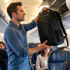 UTILISIMO - Mochila Viaje Cabina Impermeable Resistente Notebook 48cm Negro 25L