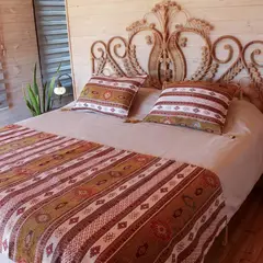 TURKUAZ - Set de Piecera King/Super King y almohadones Kilim Café claro y Blanco