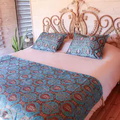 TURKUAZ - Set de piecera 2P/Queen y almohadones Tulipanes Turquesa