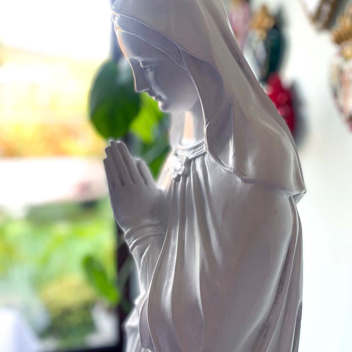 GENERICO - Escultura Virgen Maria Rezando blanca exterior e interior fibra de vidrio 98cm Estatua Figura