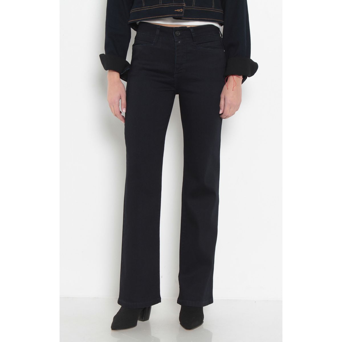 WADOS - JEANS MUJER  RECTO TIRO ALTO PRETINA BASICA CON UN BOTON