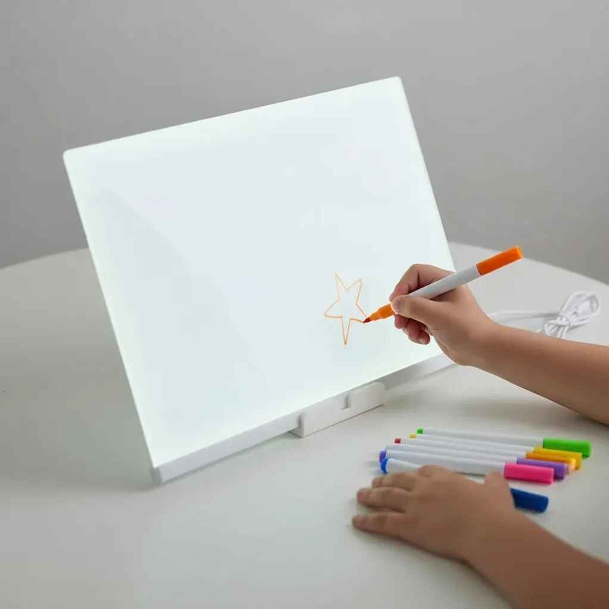 GENERICO - Pizarra Mágica Led 30x40 Transparente Con Soporte Y Plumones