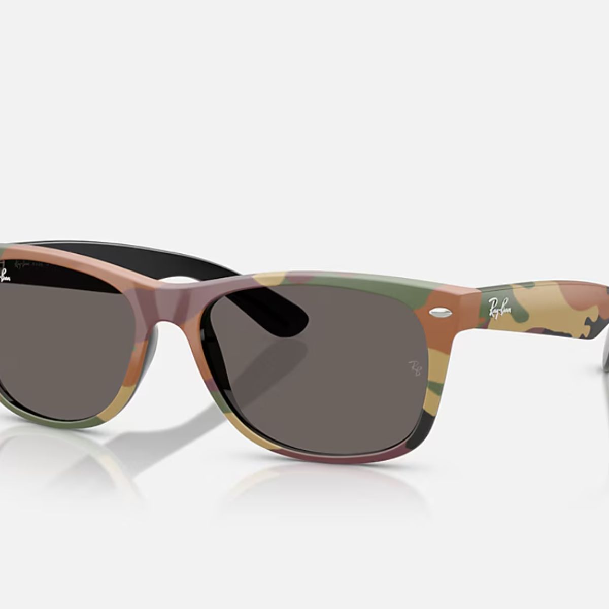 RAY BAN - Anteojos de sol Ray-Ban New Wayfarer Camuflaje VerdeGris Oscuro 55 mm  Lentes de sol RB2132 6822B1 55-18
