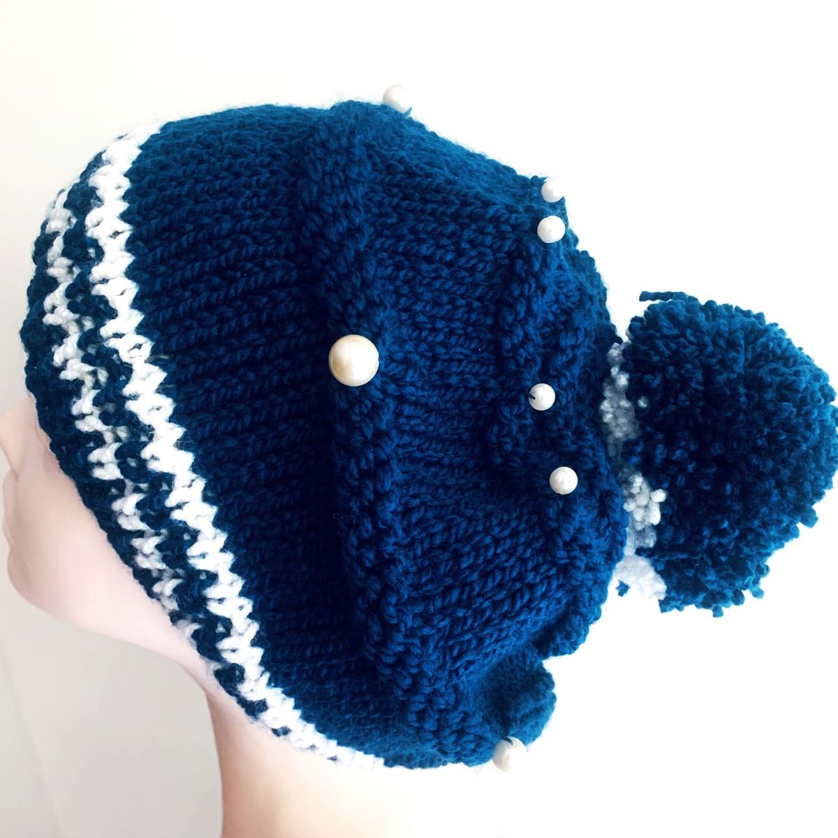 AMG ACCESORIOS - GORRO DE LANA TEJIDO A MANO DISEÑO EXCLUSIVO