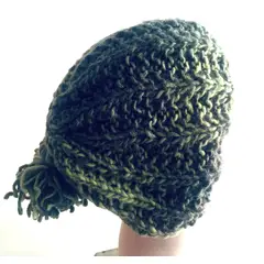 AMG ACCESORIOS - GORRO DE LANA TEJIDO A MANO DISEÑO EXCLUSIVO