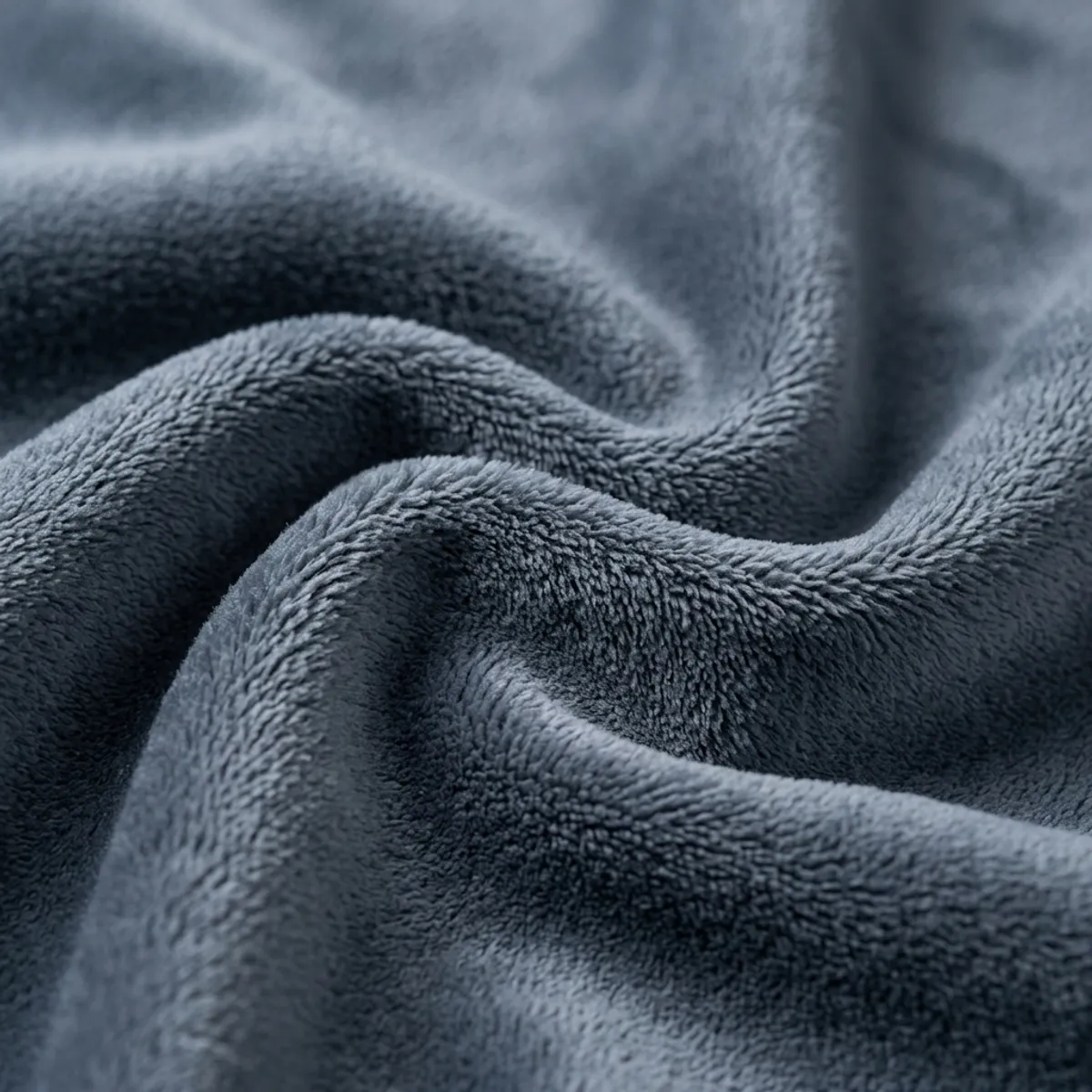 GENERICO - Manta Frazada Polar Flannel Lisa Gris Martiné 127x152cm