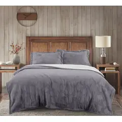 ILLUSIONS - Cobertor Cubrecama Sherpa Embossed 1.5 Plazas Sage