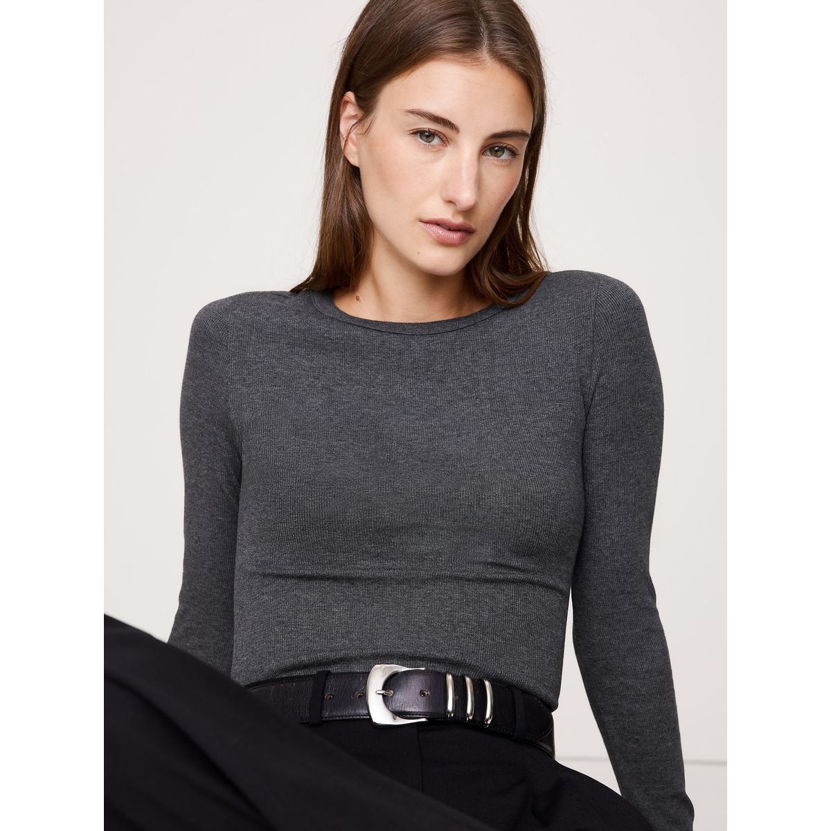 BANANA REPUBLIC - Polera Mujer Ribbed Crew Gris