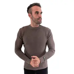 PARROT - Sweater ajustado con calce perfecto