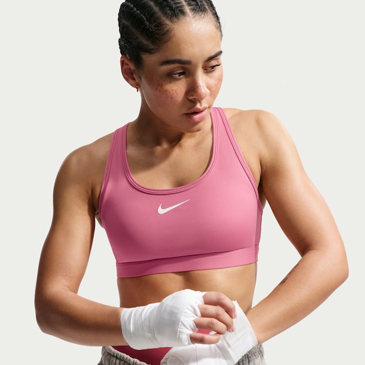 NIKE - Peto deportivo Nike Swoosh Medium Support Rosa Mujer