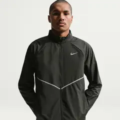 NIKE - Chamarra Miler Negro Hombre
