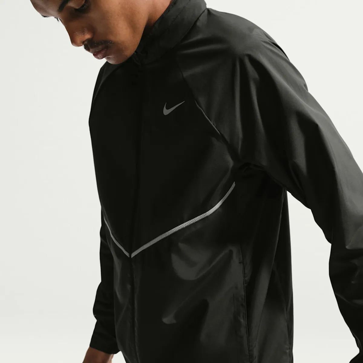 NIKE - Chamarra Nike Miler Negro Hombre