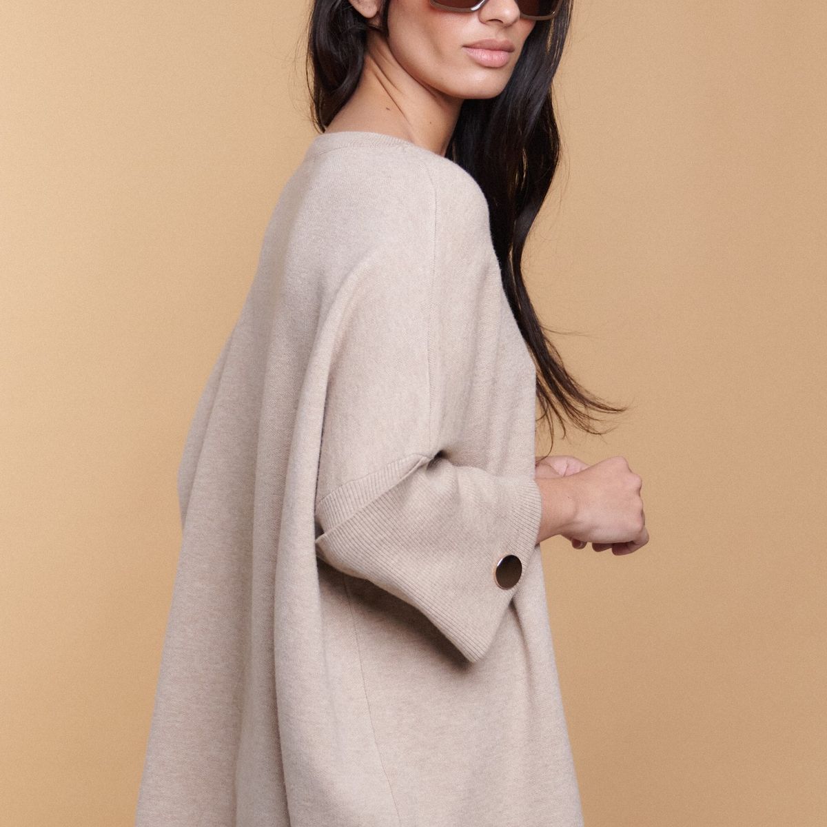 GUINDA - Sweater Mujer Tipo Poncho Manga 34 Diseño Minimalista FUKI
