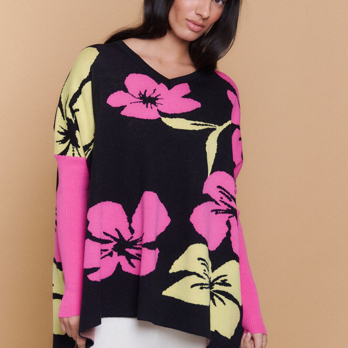 GUINDA - Sweater Mujer Oversize Cuello V Diseño Floral RAY