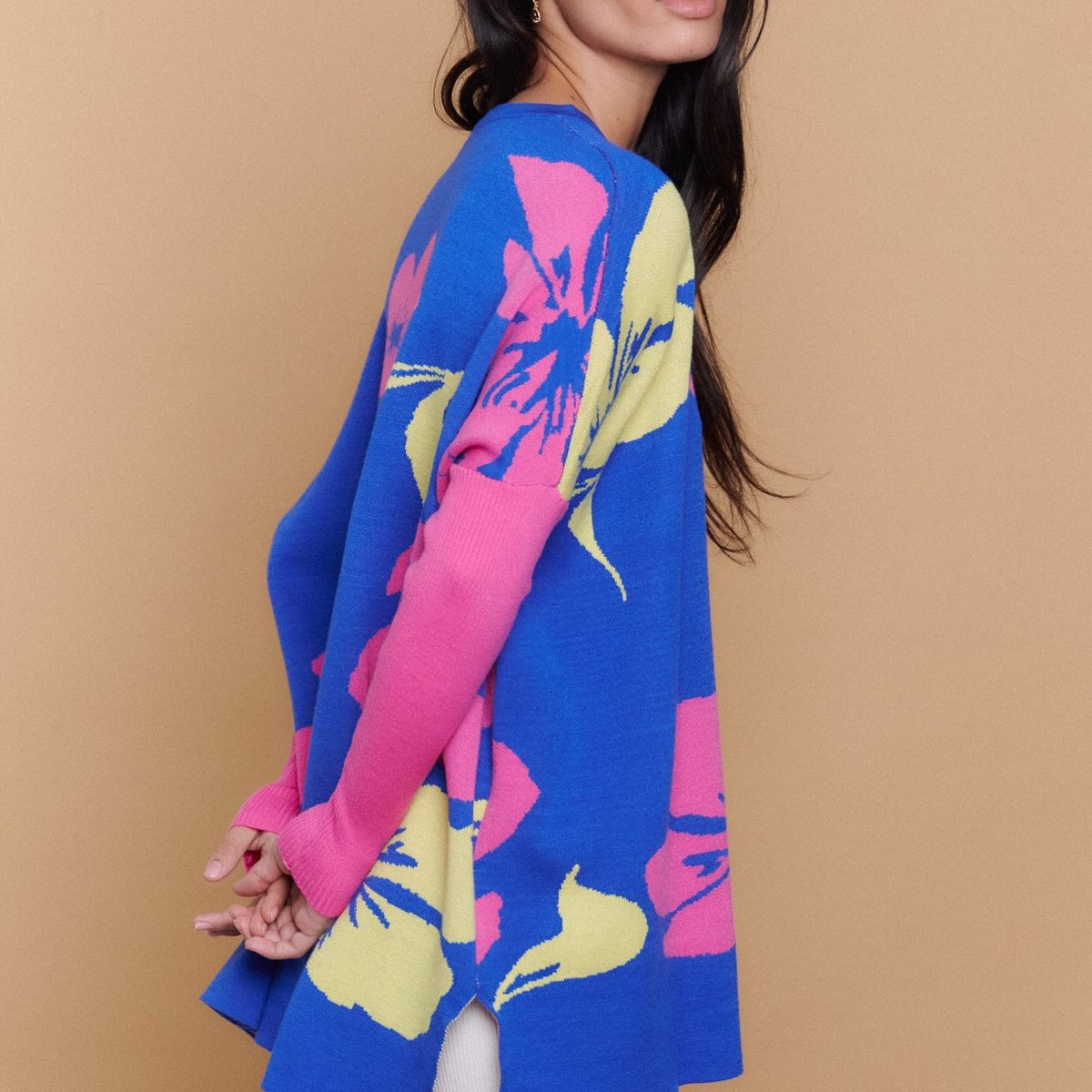 GUINDA - Sweater Mujer Oversize Cuello V Diseño Floral RAY