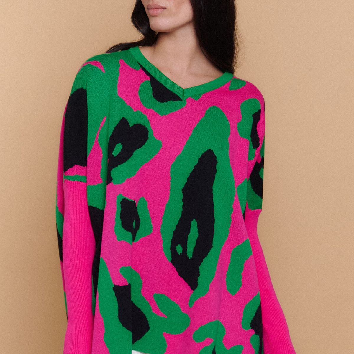 GUINDA - Sweater Mujer Oversize Estampado Animal Print CHERRY
