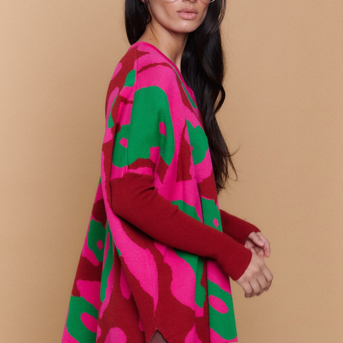 GUINDA - Sweater Mujer Oversize Estampado Animal Print CHERRY