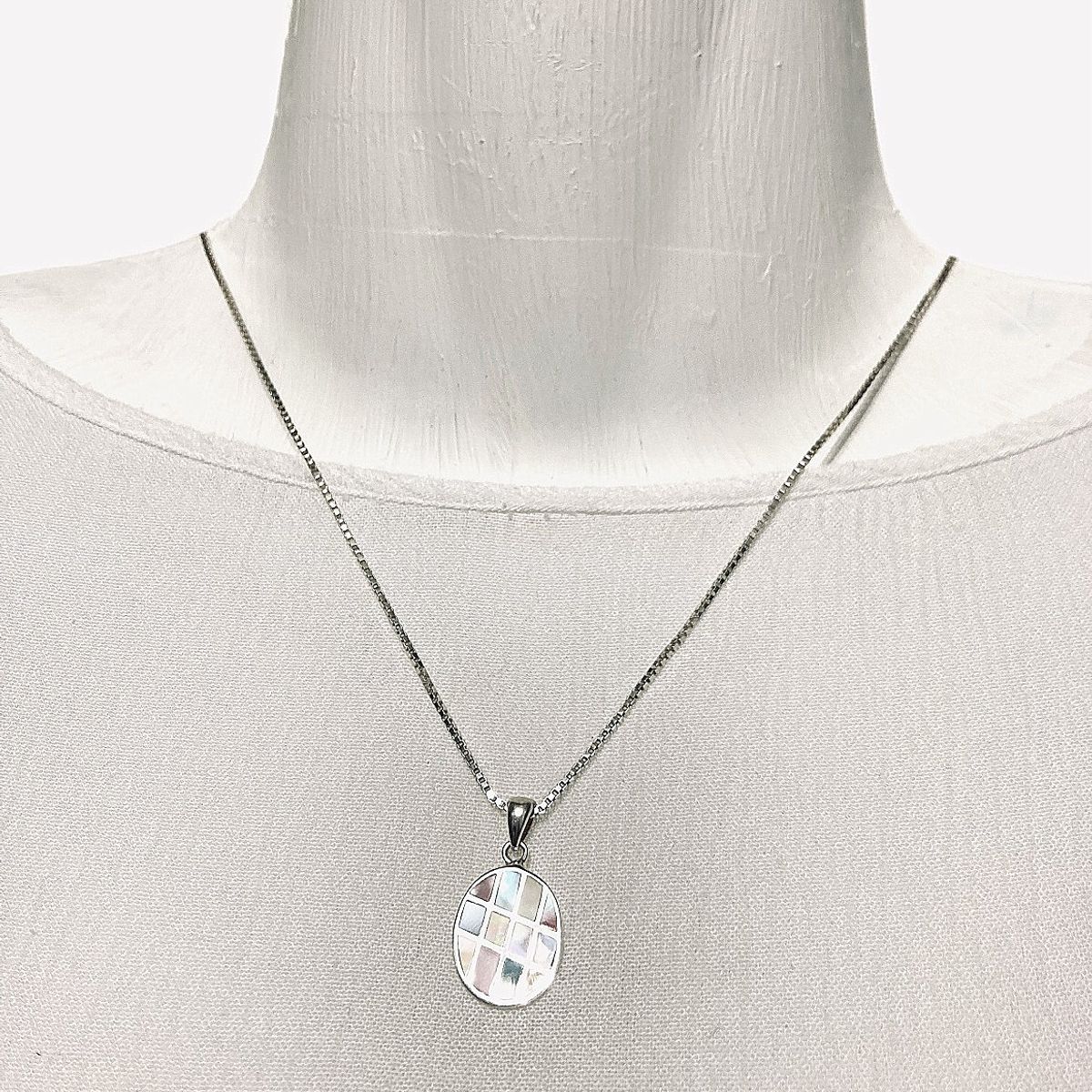 TAETHAI - Colgante o dije de plata 925 Nácar colores