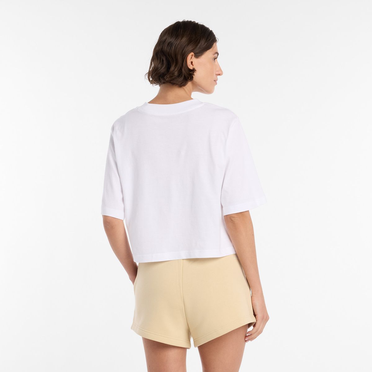NEW BALANCE - Polera Lifestyle Mujer New Balance Reimagined Relaxed Blanca