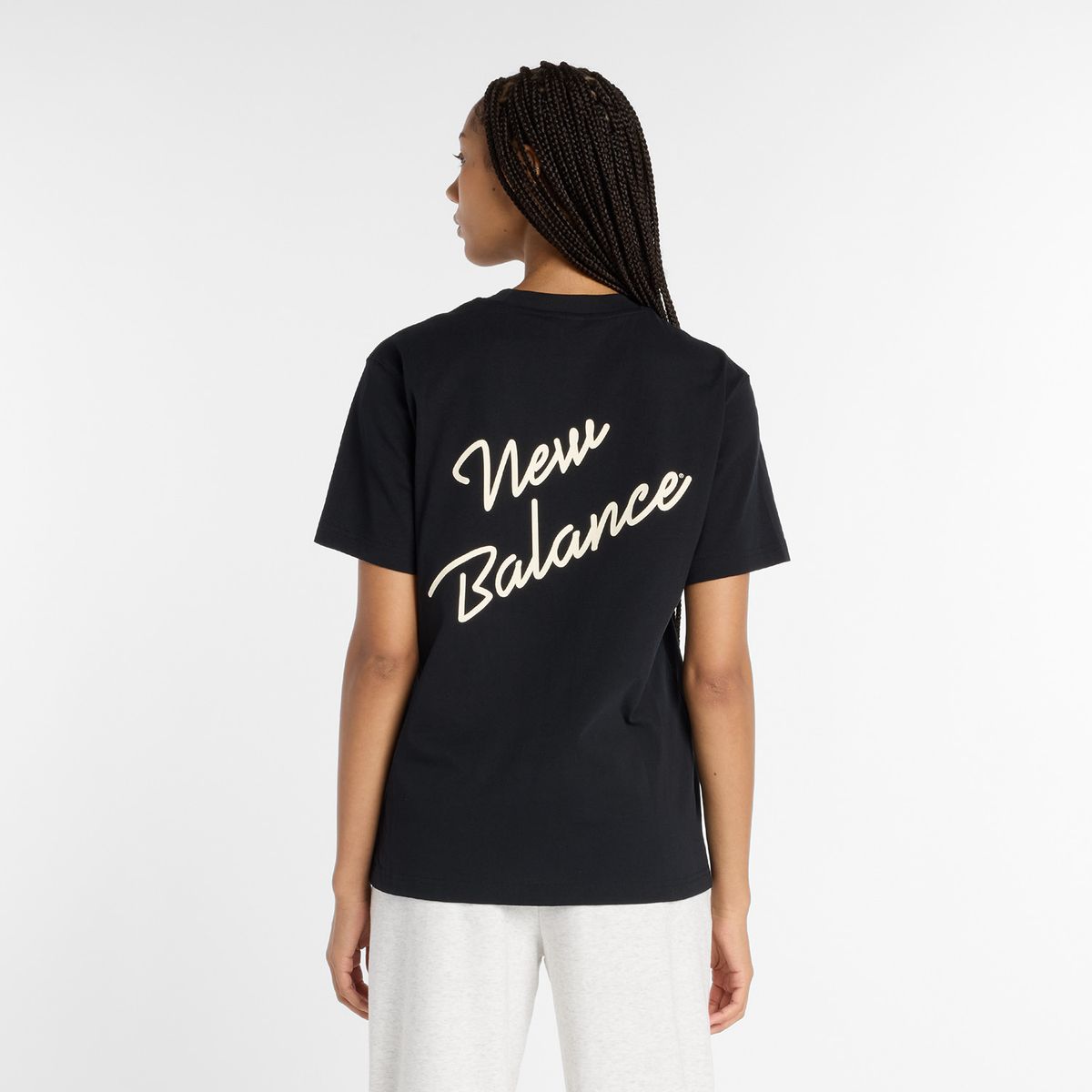 NEW BALANCE - Polera Lifestyle Mujer New Balance Athletics Script Negra