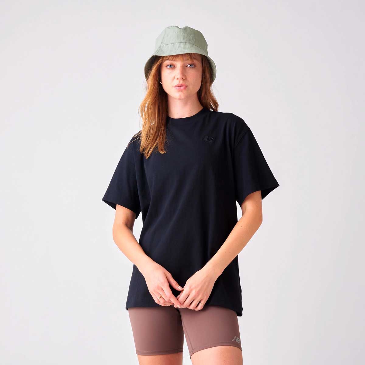 NEW BALANCE - Polera Lifestyle Mujer New Balance Athletics Jersey Negra