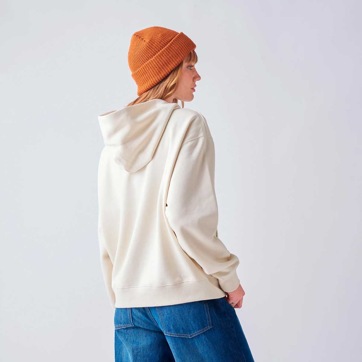 NEW BALANCE - Polerón Lifestyle Mujer New Balance Essentials Fleece Beige