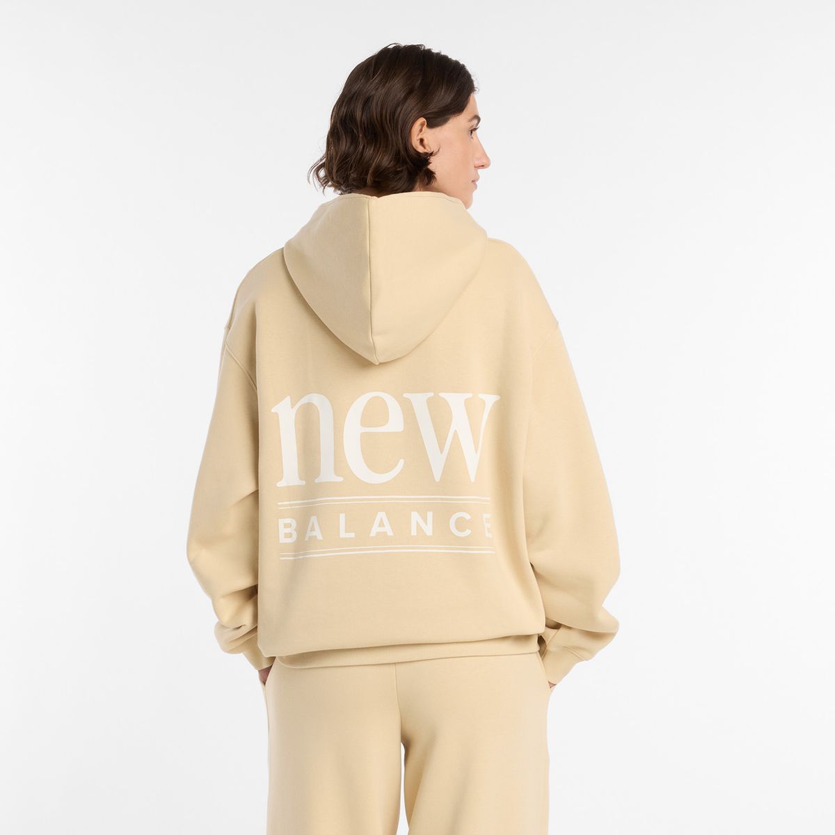 NEW BALANCE - Polerón Lifestyle Mujer New Balance Reimagined Fleece Beige