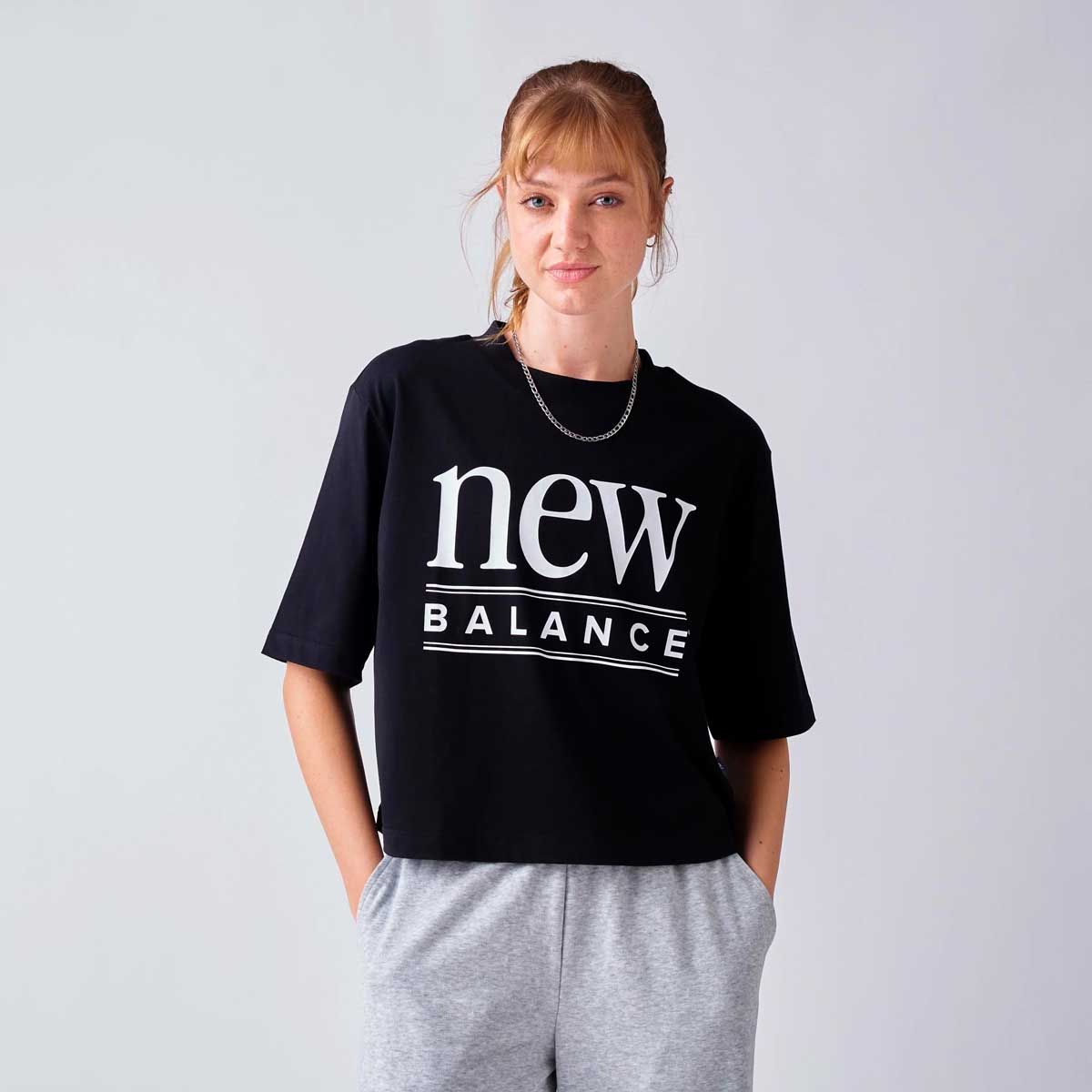 NEW BALANCE - Polera Lifestyle Mujer New Balance Reimagined Relaxed Negra