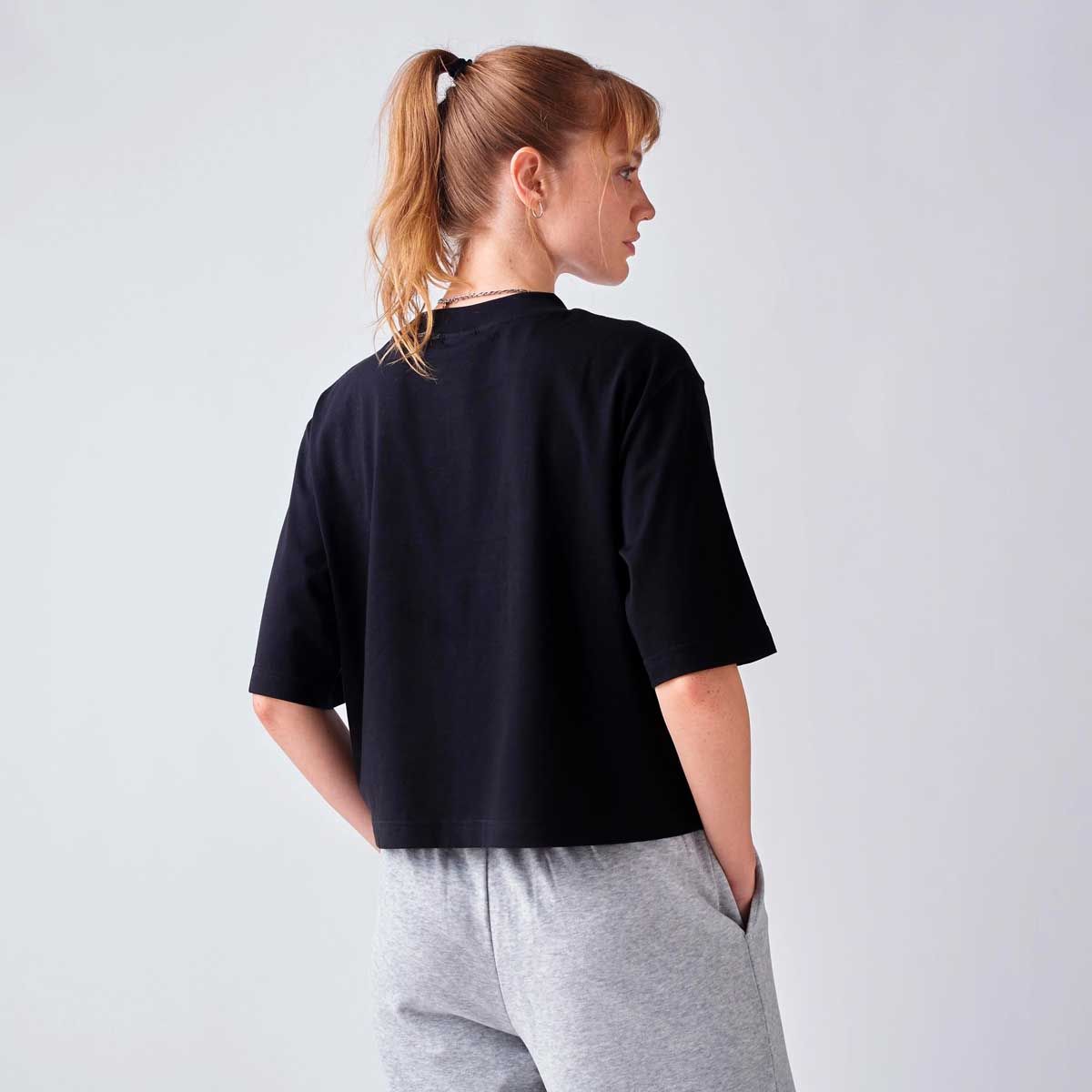 NEW BALANCE - Polera Lifestyle Mujer New Balance Reimagined Relaxed Negra