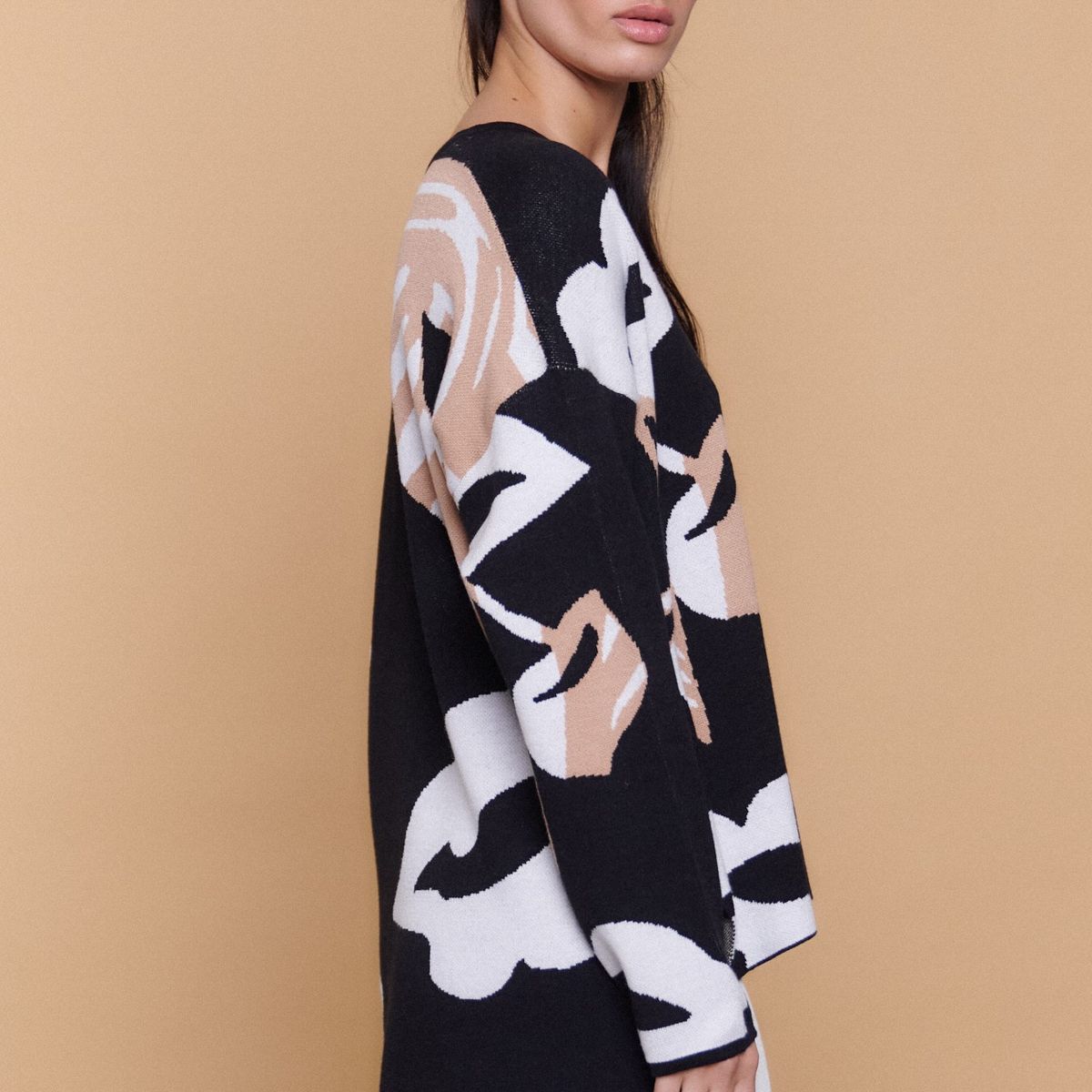 GUINDA - Sweater Mujer Oversize Cuello V Estampado Moderno LINA